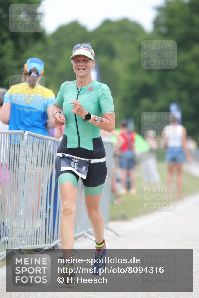 22.06.2025 - Viking Triathlon H.Heesch http://msf.ph/oto/8094316 22.06.2025 15:22:06 Laufen 65, 121 meine-sportfotos.de