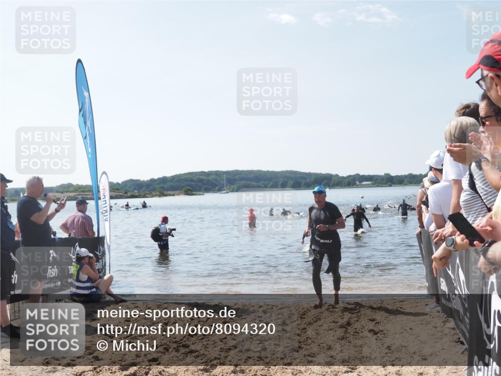 22.06.2025 - Viking Triathlon MichiJ http://msf.ph/oto/8094320 22.06.2025 10:40:06 Schwimmen 248, 283, 394, 538, 553 meine-sportfotos.de