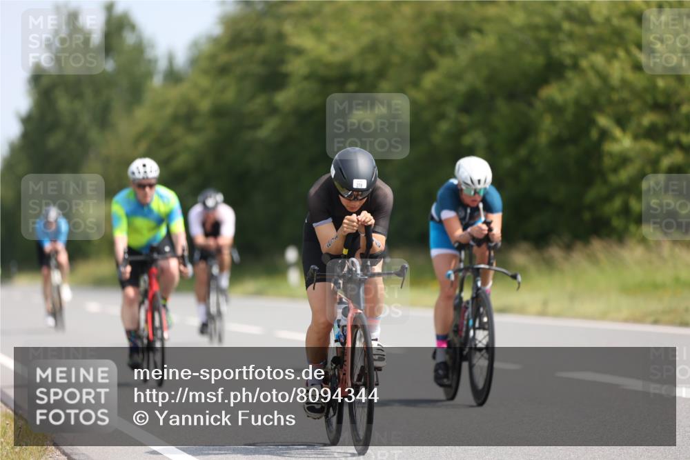22.06.2025 - Viking Triathlon Yannick Fuchs http://msf.ph/oto/8094344 22.06.2025 11:19:50 Radfahren 17, 62, 100, 116, 224, 226, 278, 350, 402, 457, 520, 623 meine-sportfotos.de