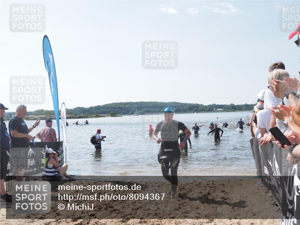 22.06.2025 - Viking Triathlon MichiJ http://msf.ph/oto/8094367 22.06.2025 10:40:07 Schwimmen 248, 283, 394, 538, 553 meine-sportfotos.de