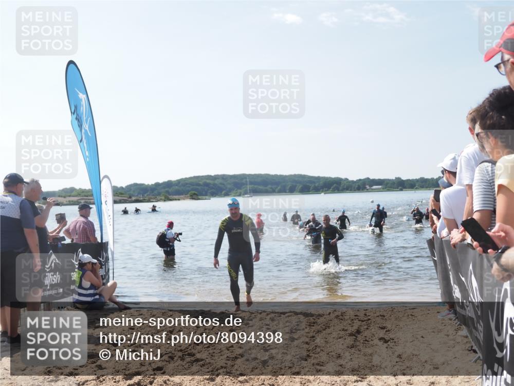 22.06.2025 - Viking Triathlon MichiJ http://msf.ph/oto/8094398 22.06.2025 10:40:14 Schwimmen 248, 375, 379, 385, 394, 487, 517, 538, 553 meine-sportfotos.de