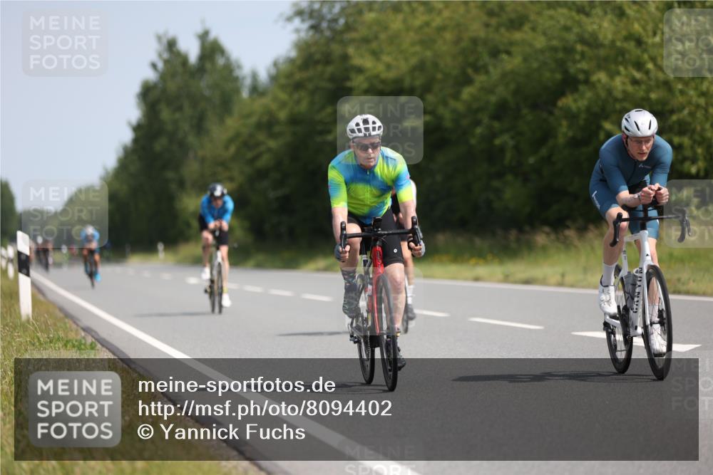 22.06.2025 - Viking Triathlon Yannick Fuchs http://msf.ph/oto/8094402 22.06.2025 11:19:51 Radfahren 17, 62, 100, 116, 224, 226, 278, 350, 402, 457, 520, 623, 640 meine-sportfotos.de