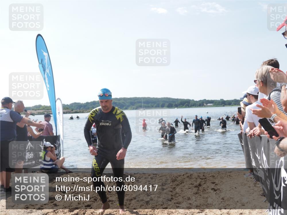 22.06.2025 - Viking Triathlon MichiJ http://msf.ph/oto/8094417 22.06.2025 10:40:18 Schwimmen 248, 375, 379, 385, 394, 487, 511, 517, 553 meine-sportfotos.de