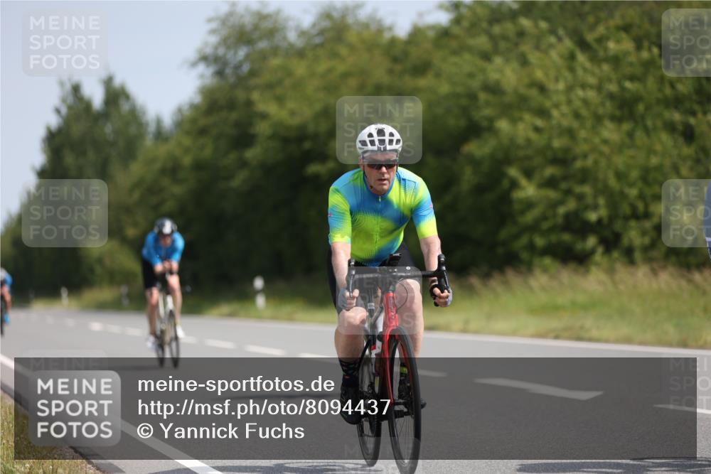 22.06.2025 - Viking Triathlon Yannick Fuchs http://msf.ph/oto/8094437 22.06.2025 11:19:51 Radfahren 17, 62, 100, 116, 224, 226, 278, 350, 402, 457, 520, 623, 640 meine-sportfotos.de