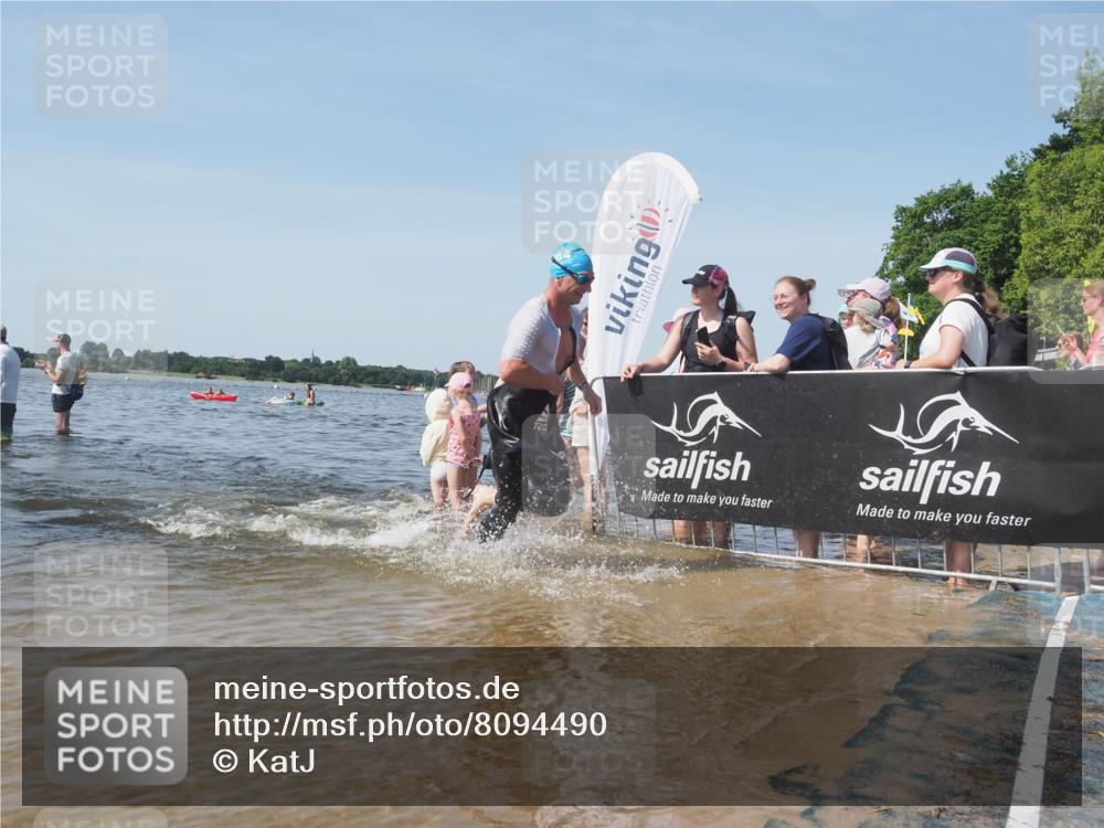 22.06.2025 - Viking Triathlon KatJ http://msf.ph/oto/8094490 22.06.2025 10:29:42 Schwimmen 6 meine-sportfotos.de