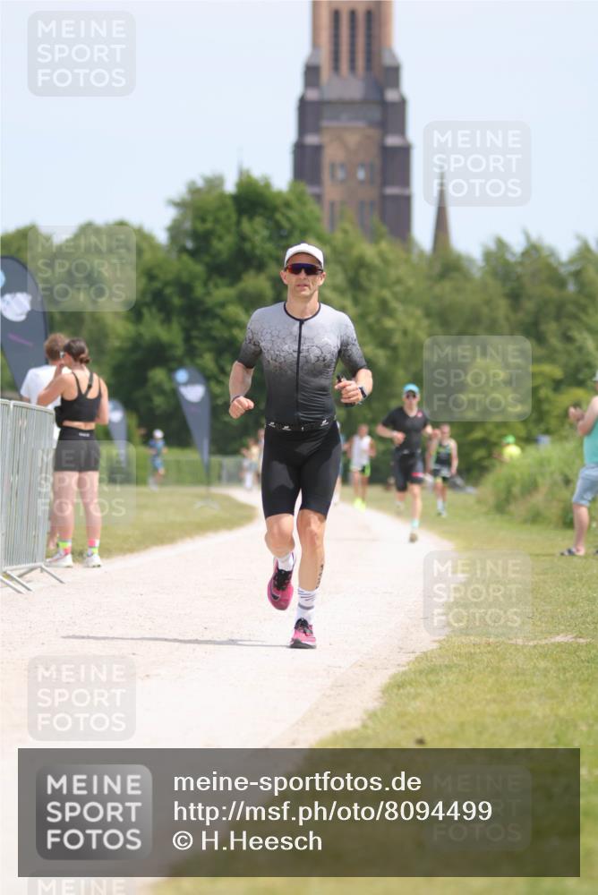 22.06.2025 - Viking Triathlon H.Heesch http://msf.ph/oto/8094499 22.06.2025 13:04:55 Laufen 132 meine-sportfotos.de