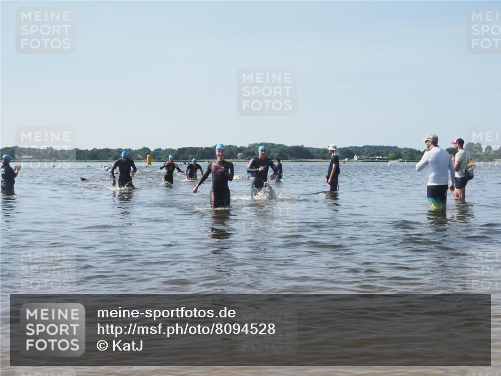 22.06.2025 - Viking Triathlon KatJ http://msf.ph/oto/8094528 22.06.2025 10:29:56 Schwimmen 175, 203, 264, 299, 473 meine-sportfotos.de