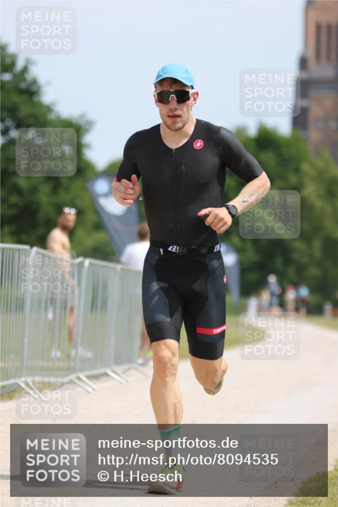 22.06.2025 - Viking Triathlon H.Heesch http://msf.ph/oto/8094535 22.06.2025 13:05:05 Laufen 87 meine-sportfotos.de