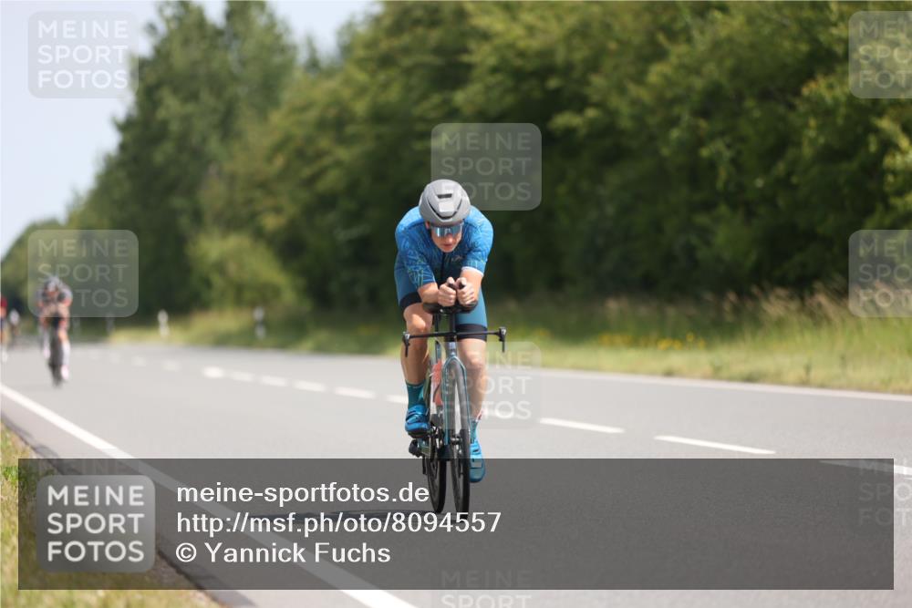 22.06.2025 - Viking Triathlon Yannick Fuchs http://msf.ph/oto/8094557 22.06.2025 11:19:56 Radfahren 48, 100, 116, 224, 226, 273, 350, 355, 402, 457, 623, 640 meine-sportfotos.de