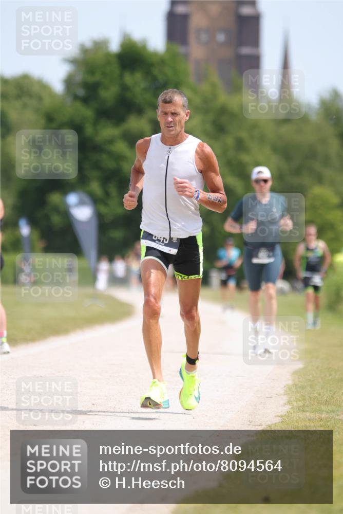 22.06.2025 - Viking Triathlon H.Heesch http://msf.ph/oto/8094564 22.06.2025 13:05:14 Laufen 349, 492 meine-sportfotos.de