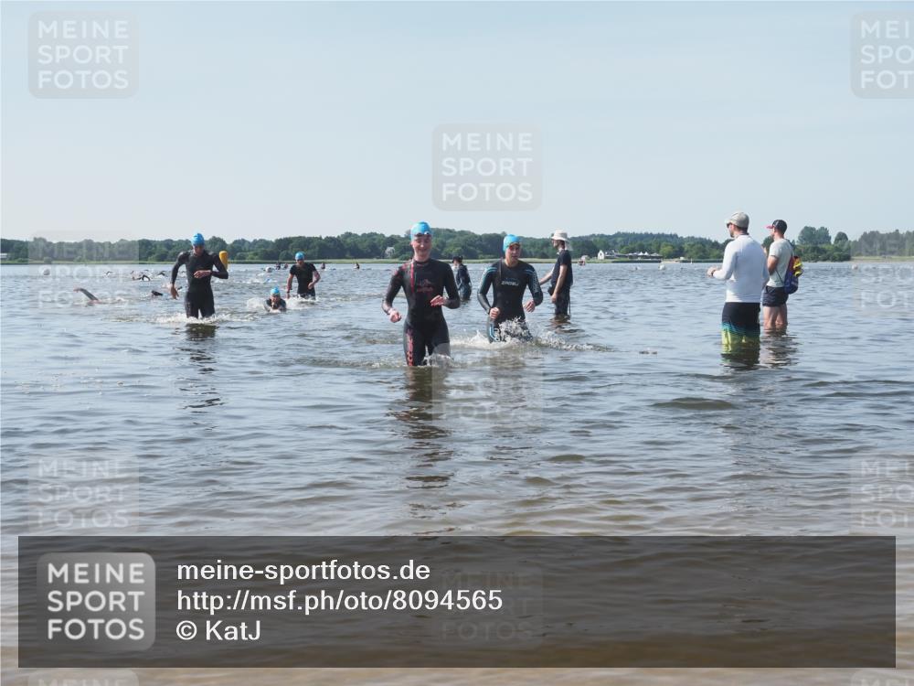 22.06.2025 - Viking Triathlon KatJ http://msf.ph/oto/8094565 22.06.2025 10:29:58 Schwimmen 175, 203, 264, 299, 374, 473 meine-sportfotos.de