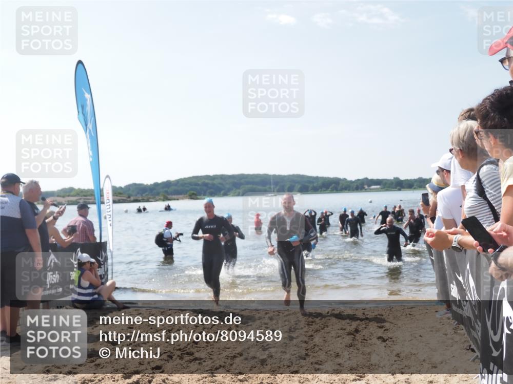22.06.2025 - Viking Triathlon MichiJ http://msf.ph/oto/8094589 22.06.2025 10:40:25 Schwimmen 44, 228, 254, 275, 291, 375, 379, 385, 394, 487, 511, 514, 517, 553, 556, 644 meine-sportfotos.de