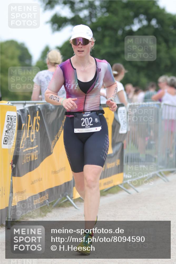 22.06.2025 - Viking Triathlon H.Heesch http://msf.ph/oto/8094590 22.06.2025 15:23:59 Laufen 37, 169, 202, 495 meine-sportfotos.de