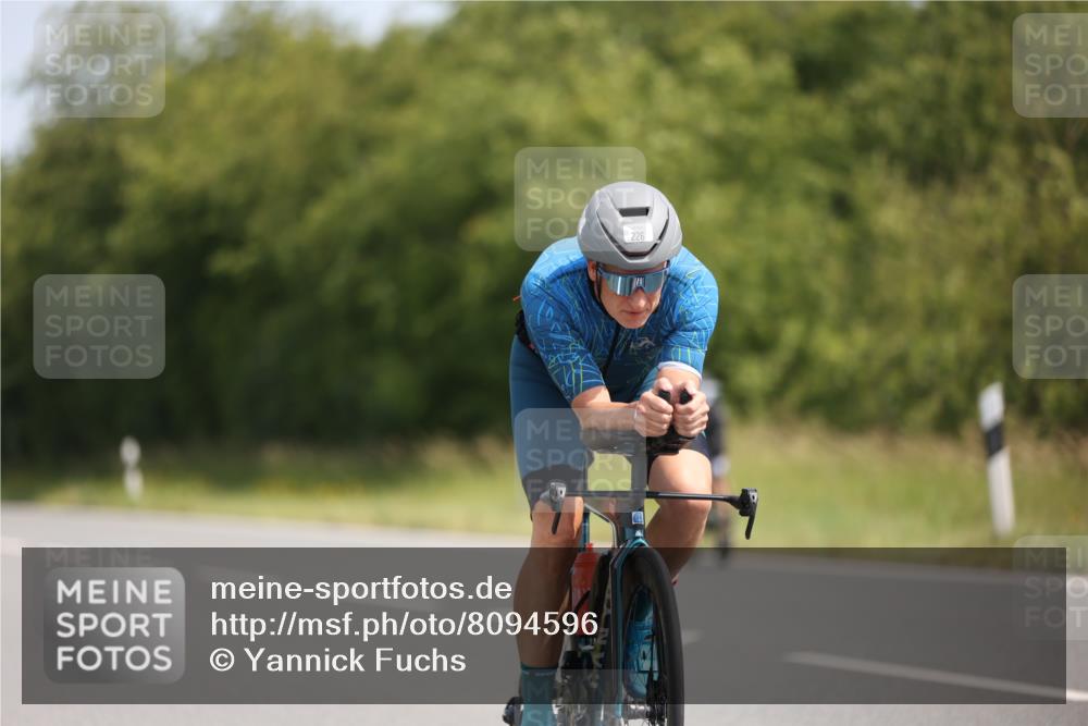 22.06.2025 - Viking Triathlon Yannick Fuchs http://msf.ph/oto/8094596 22.06.2025 11:19:57 Radfahren 48, 53, 100, 116, 224, 226, 273, 350, 355, 402, 623, 640 meine-sportfotos.de