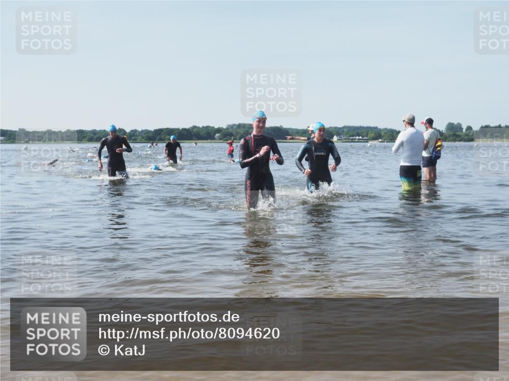 22.06.2025 - Viking Triathlon KatJ http://msf.ph/oto/8094620 22.06.2025 10:29:59 Schwimmen 175, 203, 264, 299, 374, 473 meine-sportfotos.de