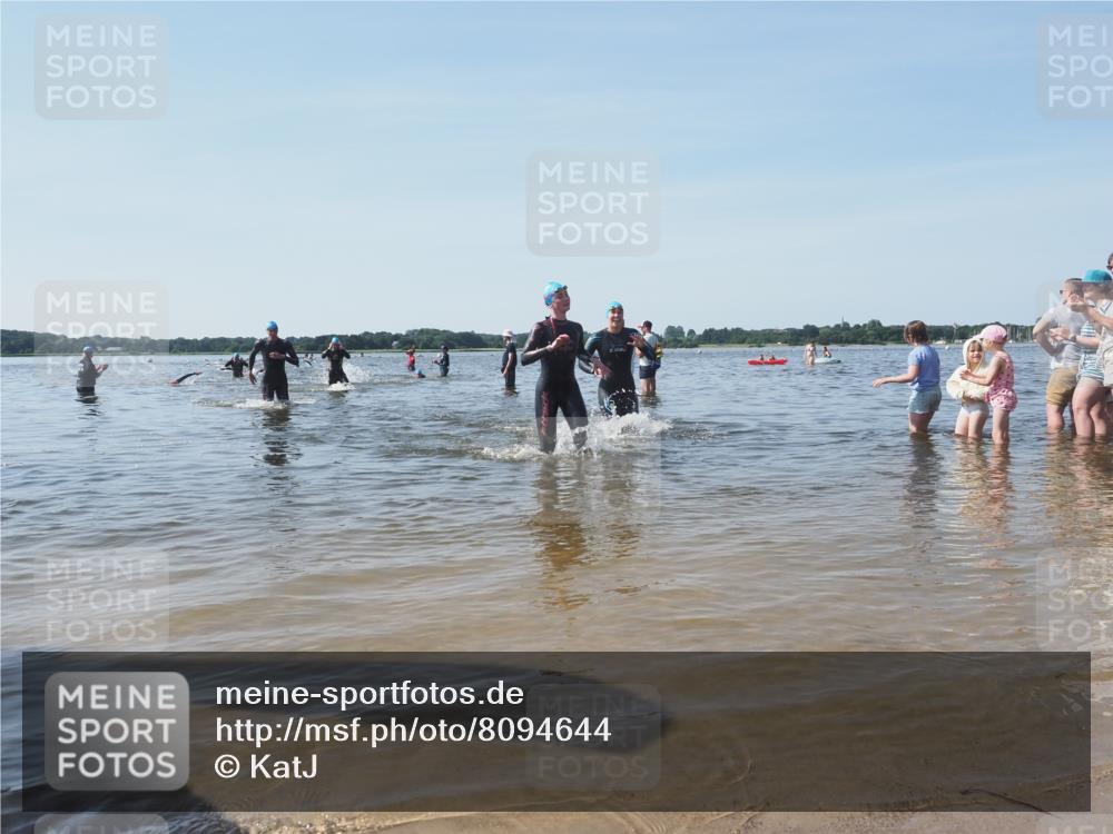 22.06.2025 - Viking Triathlon KatJ http://msf.ph/oto/8094644 22.06.2025 10:30:01 Schwimmen 175, 203, 264, 299, 374, 473 meine-sportfotos.de