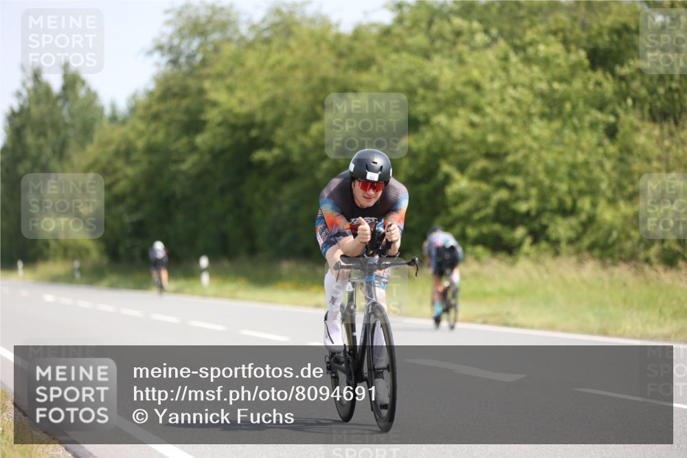 22.06.2025 - Viking Triathlon Yannick Fuchs http://msf.ph/oto/8094691 22.06.2025 11:20:01 Radfahren 48, 53, 136, 226, 273, 355, 399, 402, 416, 640 meine-sportfotos.de