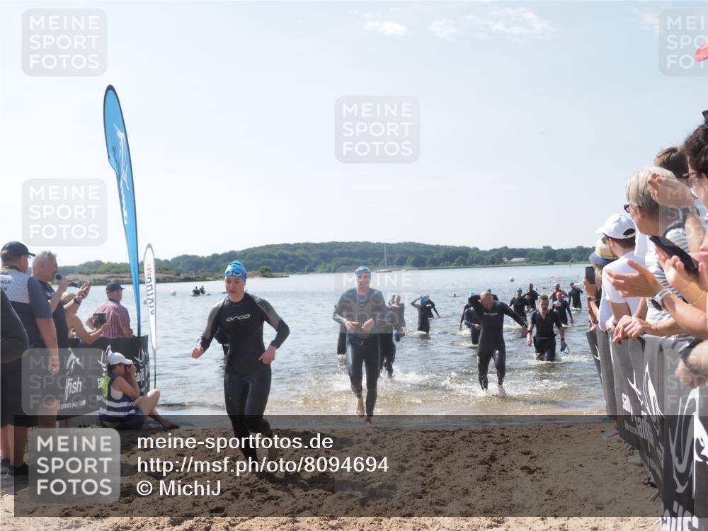 22.06.2025 - Viking Triathlon MichiJ http://msf.ph/oto/8094694 22.06.2025 10:40:28 Schwimmen 44, 228, 254, 275, 291, 325, 375, 379, 385, 487, 511, 514, 517, 556, 644, 657 meine-sportfotos.de