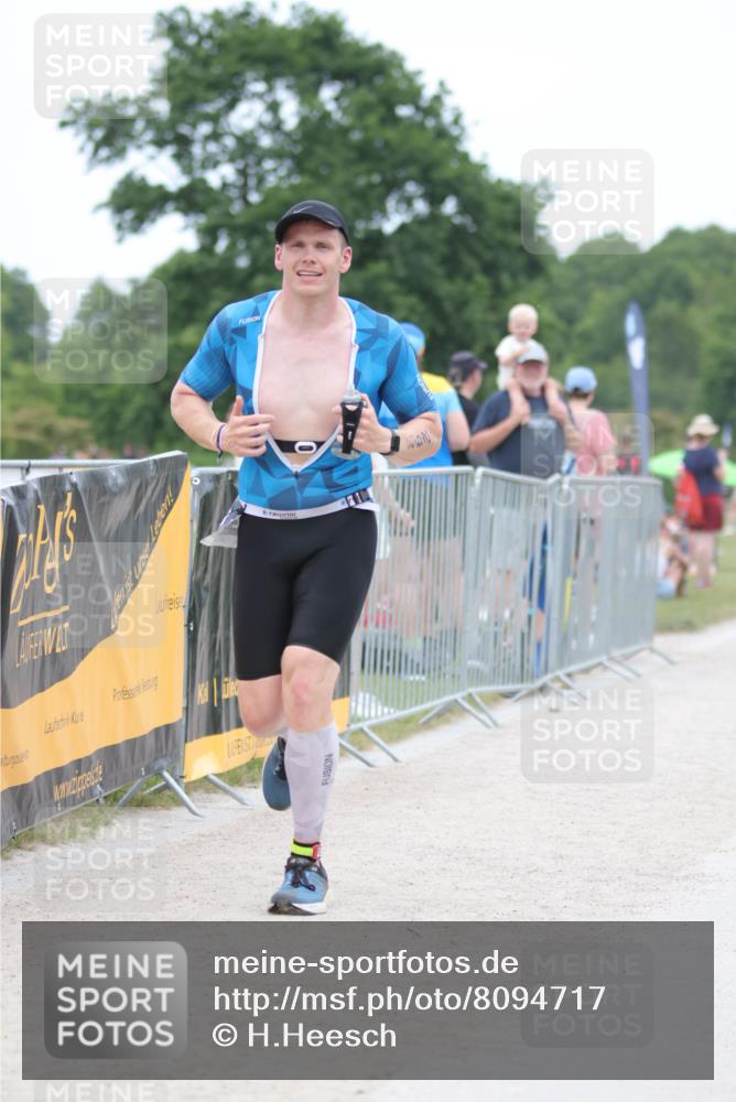 22.06.2025 - Viking Triathlon H.Heesch http://msf.ph/oto/8094717 22.06.2025 15:24:21 Laufen 298, 607 meine-sportfotos.de