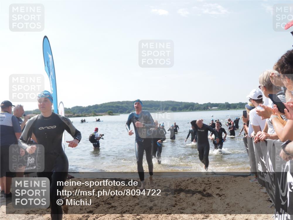 22.06.2025 - Viking Triathlon MichiJ http://msf.ph/oto/8094722 22.06.2025 10:40:29 Schwimmen 44, 228, 239, 254, 275, 291, 325, 375, 379, 385, 487, 511, 514, 517, 556, 644, 657 meine-sportfotos.de