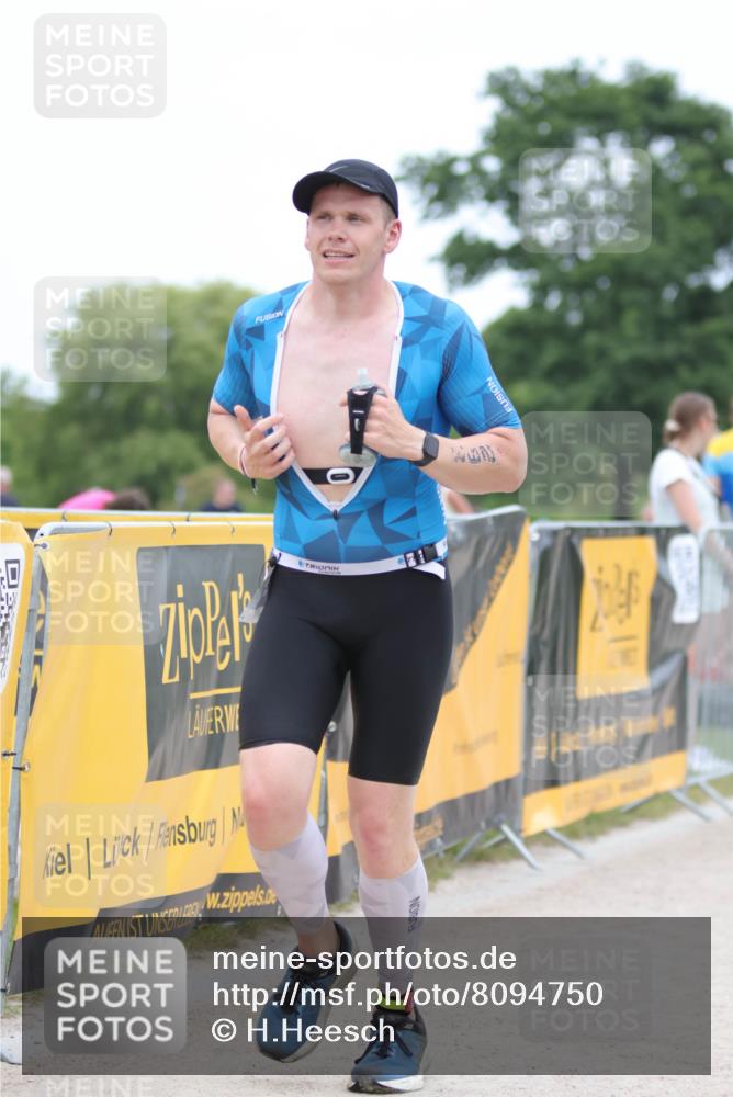 22.06.2025 - Viking Triathlon H.Heesch http://msf.ph/oto/8094750 22.06.2025 15:24:21 Laufen 298, 607 meine-sportfotos.de