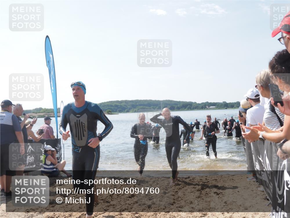 22.06.2025 - Viking Triathlon MichiJ http://msf.ph/oto/8094760 22.06.2025 10:40:30 Schwimmen 44, 228, 239, 254, 275, 291, 325, 375, 385, 487, 511, 514, 517, 556, 644, 655, 657 meine-sportfotos.de