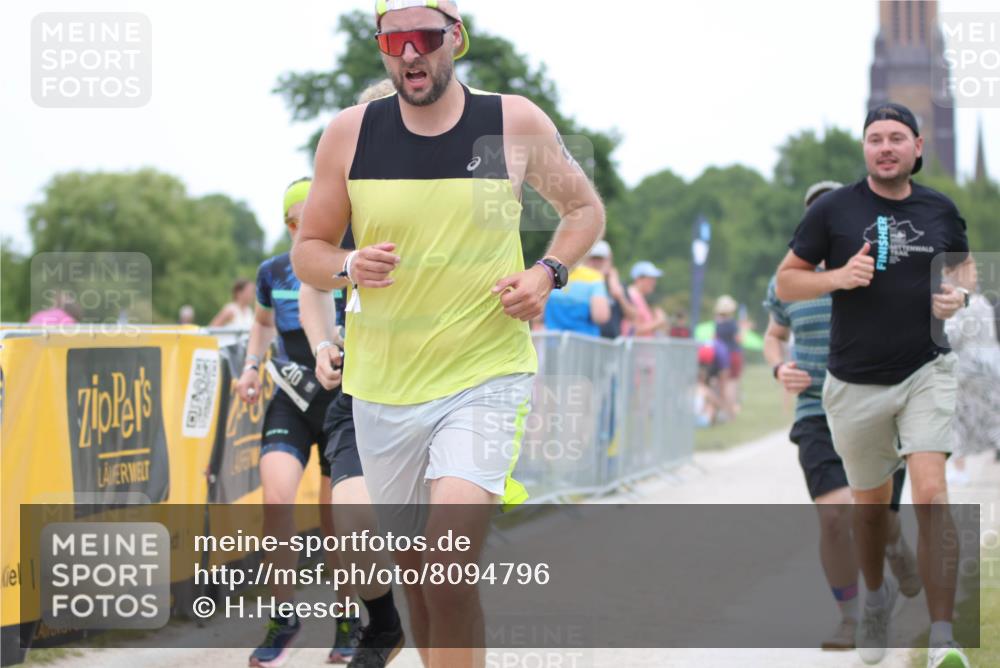 22.06.2025 - Viking Triathlon H.Heesch http://msf.ph/oto/8094796 22.06.2025 15:24:29 Laufen 210, 607 meine-sportfotos.de