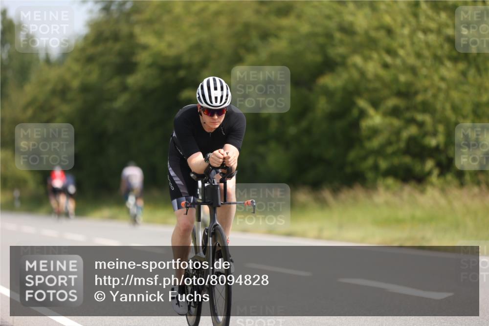 22.06.2025 - Viking Triathlon Yannick Fuchs http://msf.ph/oto/8094828 22.06.2025 11:20:11 Radfahren 38, 53, 136, 158, 399, 416, 461, 554 meine-sportfotos.de