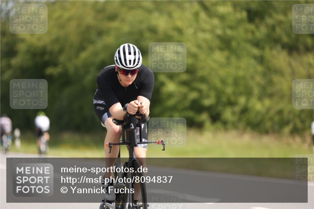 22.06.2025 - Viking Triathlon Yannick Fuchs http://msf.ph/oto/8094837 22.06.2025 11:20:11 Radfahren 38, 53, 136, 158, 399, 416, 461, 554 meine-sportfotos.de