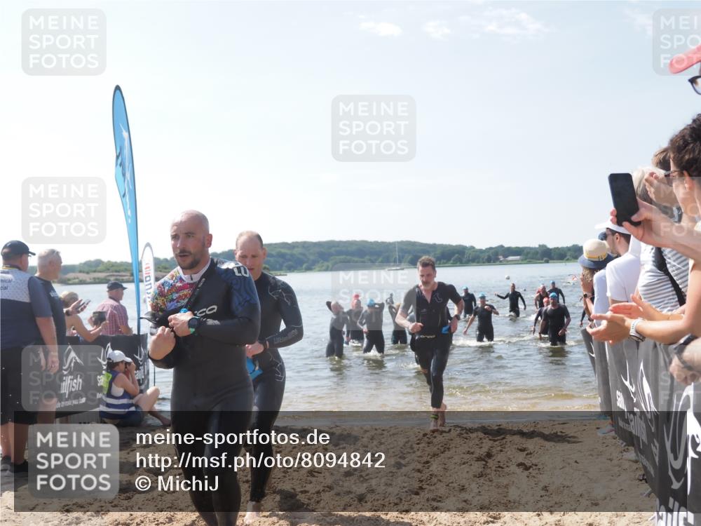 22.06.2025 - Viking Triathlon MichiJ http://msf.ph/oto/8094842 22.06.2025 10:40:32 Schwimmen 44, 228, 235, 239, 254, 275, 291, 325, 375, 385, 511, 514, 517, 556, 644, 655, 657 meine-sportfotos.de