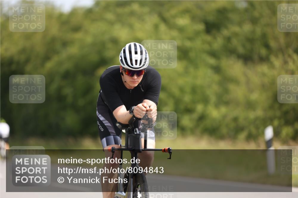 22.06.2025 - Viking Triathlon Yannick Fuchs http://msf.ph/oto/8094843 22.06.2025 11:20:11 Radfahren 38, 53, 136, 158, 399, 416, 461, 554 meine-sportfotos.de