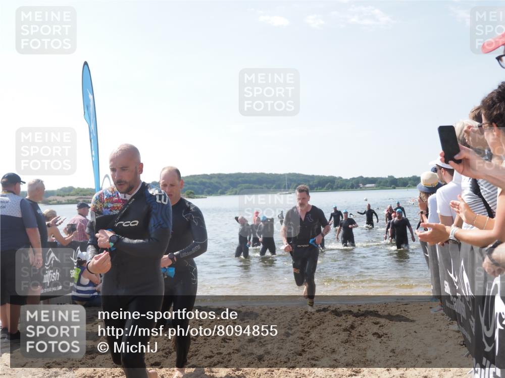 22.06.2025 - Viking Triathlon MichiJ http://msf.ph/oto/8094855 22.06.2025 10:40:32 Schwimmen 44, 228, 235, 239, 254, 275, 291, 325, 375, 385, 511, 514, 517, 556, 644, 655, 657 meine-sportfotos.de