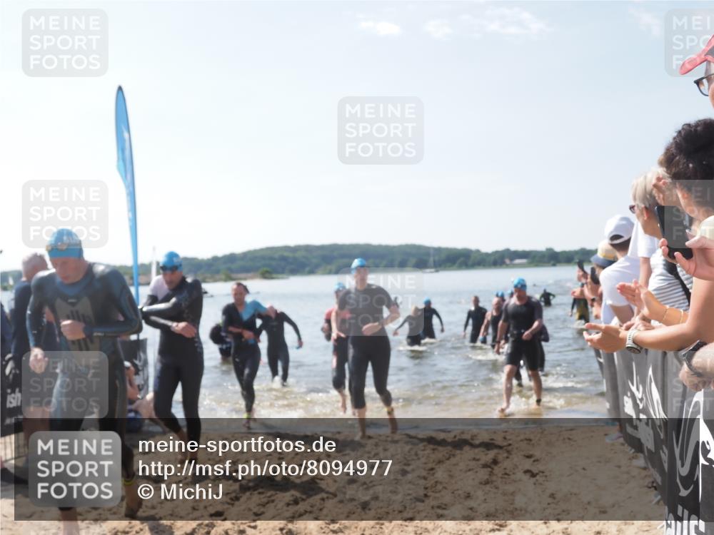 22.06.2025 - Viking Triathlon MichiJ http://msf.ph/oto/8094977 22.06.2025 10:40:40 Schwimmen 44, 228, 235, 239, 254, 266, 275, 291, 325, 361, 462, 514, 530, 556, 644, 655, 657 meine-sportfotos.de