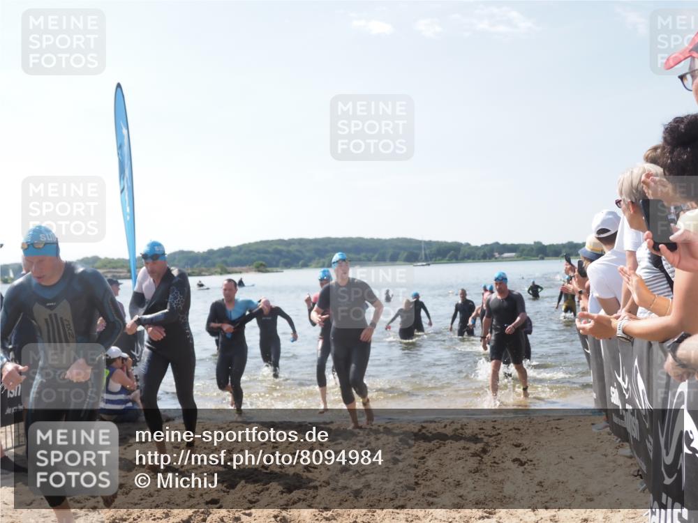 22.06.2025 - Viking Triathlon MichiJ http://msf.ph/oto/8094984 22.06.2025 10:40:40 Schwimmen 44, 228, 235, 239, 254, 266, 275, 291, 325, 361, 462, 514, 530, 556, 644, 655, 657 meine-sportfotos.de