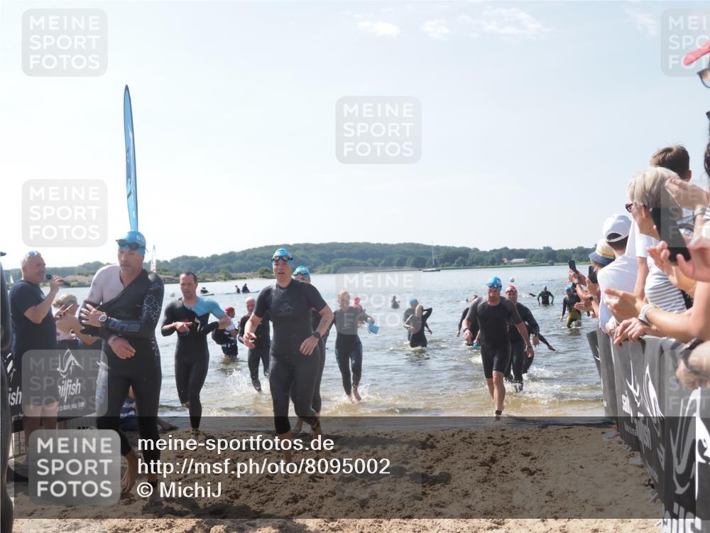 22.06.2025 - Viking Triathlon MichiJ http://msf.ph/oto/8095002 22.06.2025 10:40:40 Schwimmen 44, 228, 235, 239, 254, 266, 275, 291, 325, 361, 462, 514, 530, 556, 644, 655, 657 meine-sportfotos.de