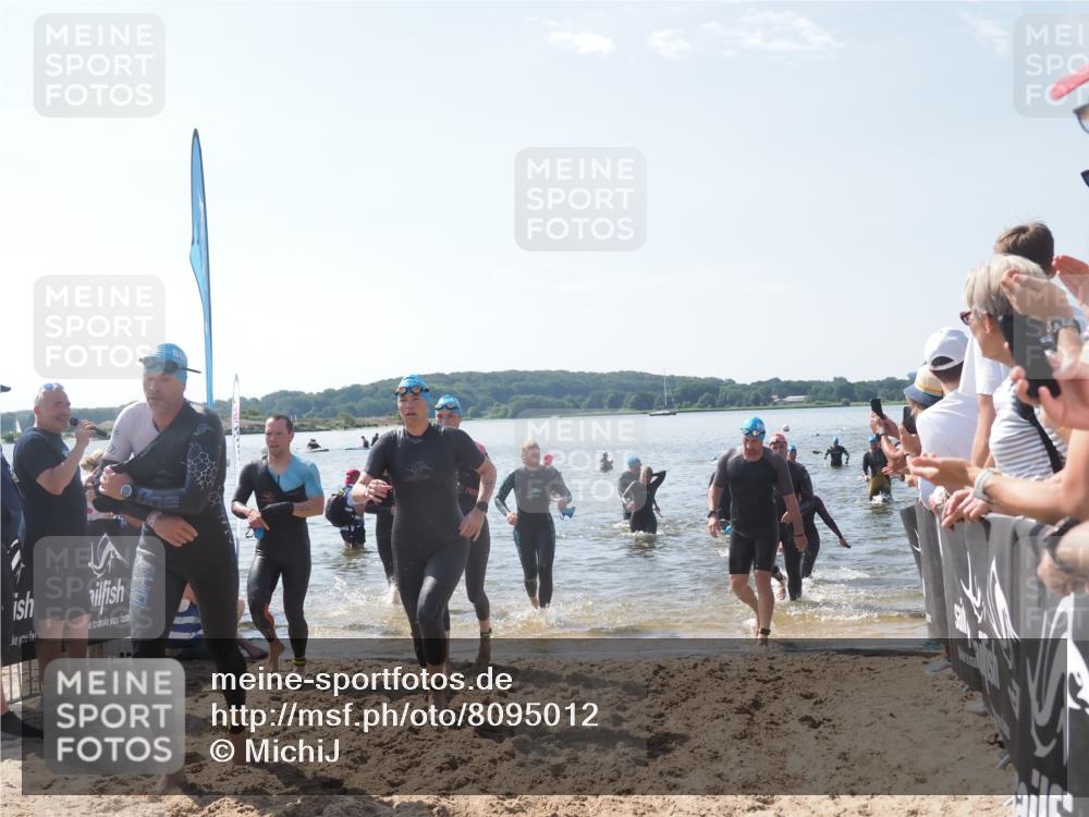 22.06.2025 - Viking Triathlon MichiJ http://msf.ph/oto/8095012 22.06.2025 10:40:41 Schwimmen 44, 59, 228, 235, 239, 266, 275, 291, 325, 361, 462, 514, 530, 556, 644, 655, 657 meine-sportfotos.de