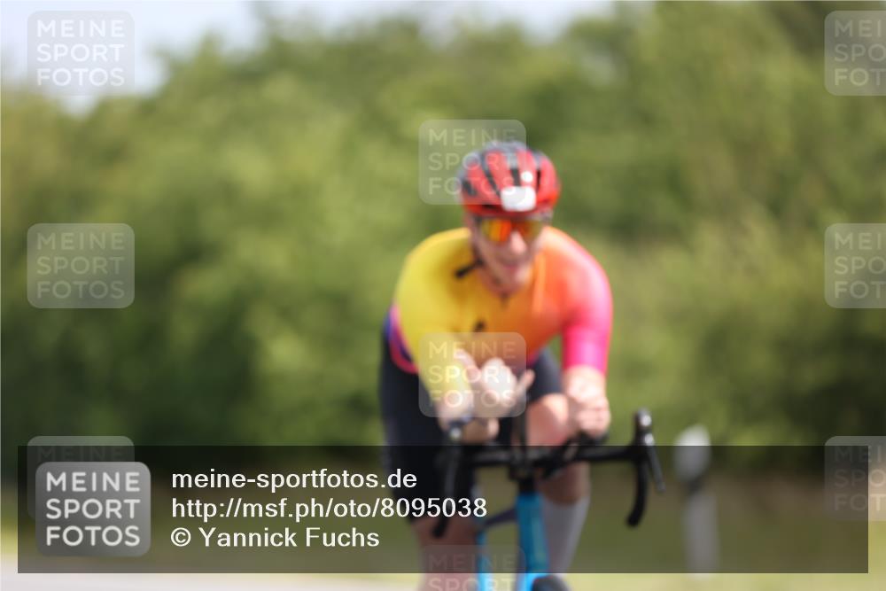 22.06.2025 - Viking Triathlon Yannick Fuchs http://msf.ph/oto/8095038 22.06.2025 11:20:19 Radfahren 38, 106, 113, 158, 554, 608, 628 meine-sportfotos.de