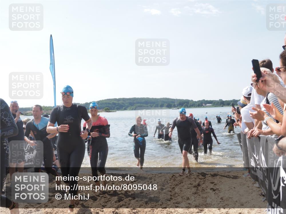 22.06.2025 - Viking Triathlon MichiJ http://msf.ph/oto/8095048 22.06.2025 10:40:41 Schwimmen 44, 59, 228, 235, 239, 266, 275, 291, 325, 361, 462, 514, 530, 556, 644, 655, 657 meine-sportfotos.de