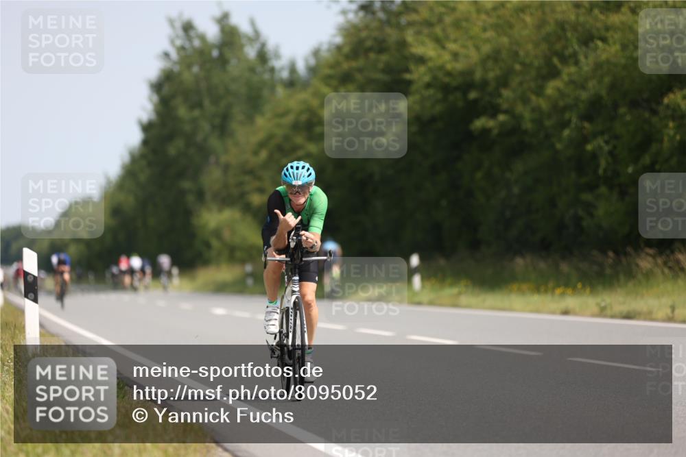 22.06.2025 - Viking Triathlon Yannick Fuchs http://msf.ph/oto/8095052 22.06.2025 11:20:20 Radfahren 38, 106, 113, 554, 608, 628 meine-sportfotos.de