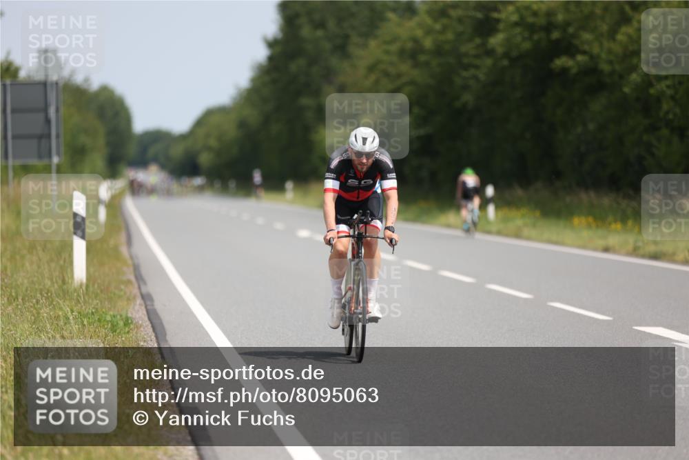 22.06.2025 - Viking Triathlon Yannick Fuchs http://msf.ph/oto/8095063 22.06.2025 11:57:25 Radfahren 1, 71, 330, 455 meine-sportfotos.de