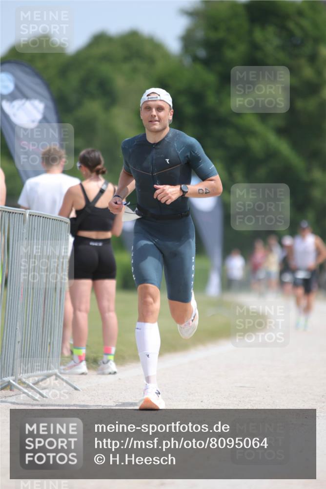 22.06.2025 - Viking Triathlon H.Heesch http://msf.ph/oto/8095064 22.06.2025 13:05:45 Laufen 40, 146 meine-sportfotos.de