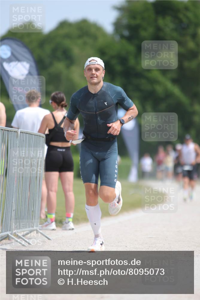 22.06.2025 - Viking Triathlon H.Heesch http://msf.ph/oto/8095073 22.06.2025 13:05:45 Laufen 40, 146 meine-sportfotos.de