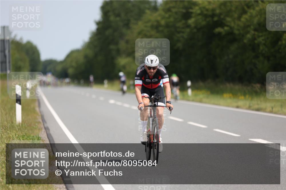 22.06.2025 - Viking Triathlon Yannick Fuchs http://msf.ph/oto/8095084 22.06.2025 11:57:25 Radfahren 1, 71, 330, 455 meine-sportfotos.de