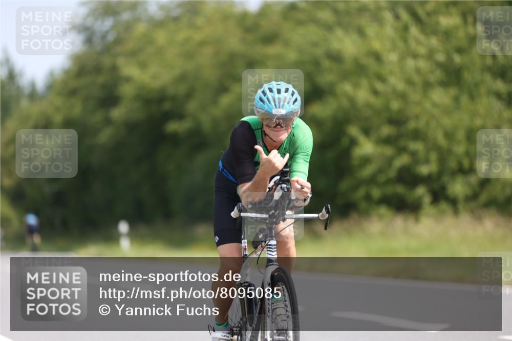 22.06.2025 - Viking Triathlon Yannick Fuchs http://msf.ph/oto/8095085 22.06.2025 11:20:22 Radfahren 38, 106, 113, 554, 608, 628 meine-sportfotos.de