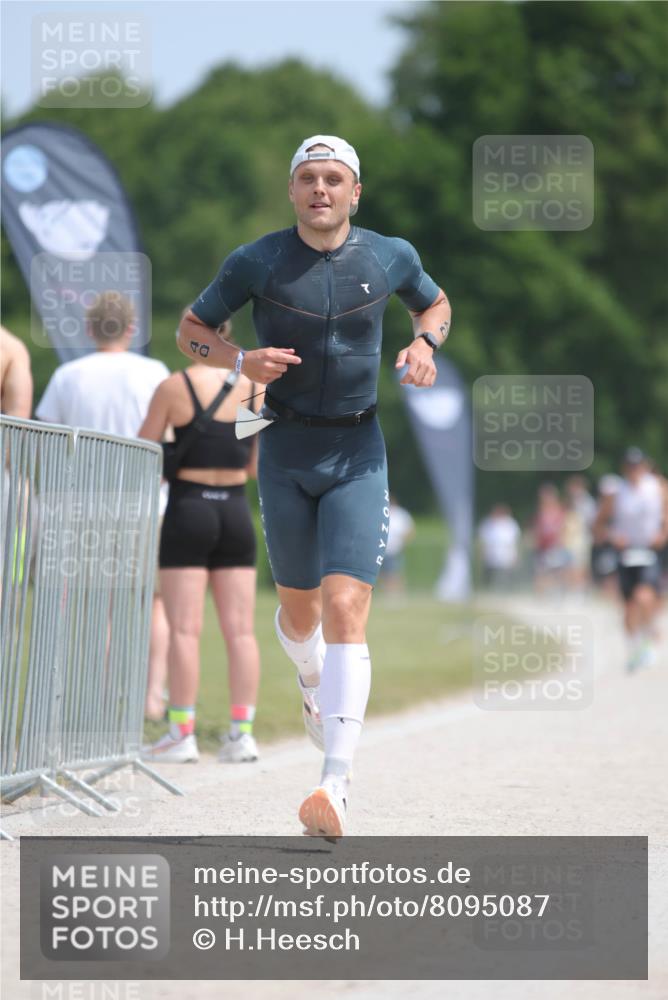 22.06.2025 - Viking Triathlon H.Heesch http://msf.ph/oto/8095087 22.06.2025 13:05:45 Laufen 40, 146 meine-sportfotos.de