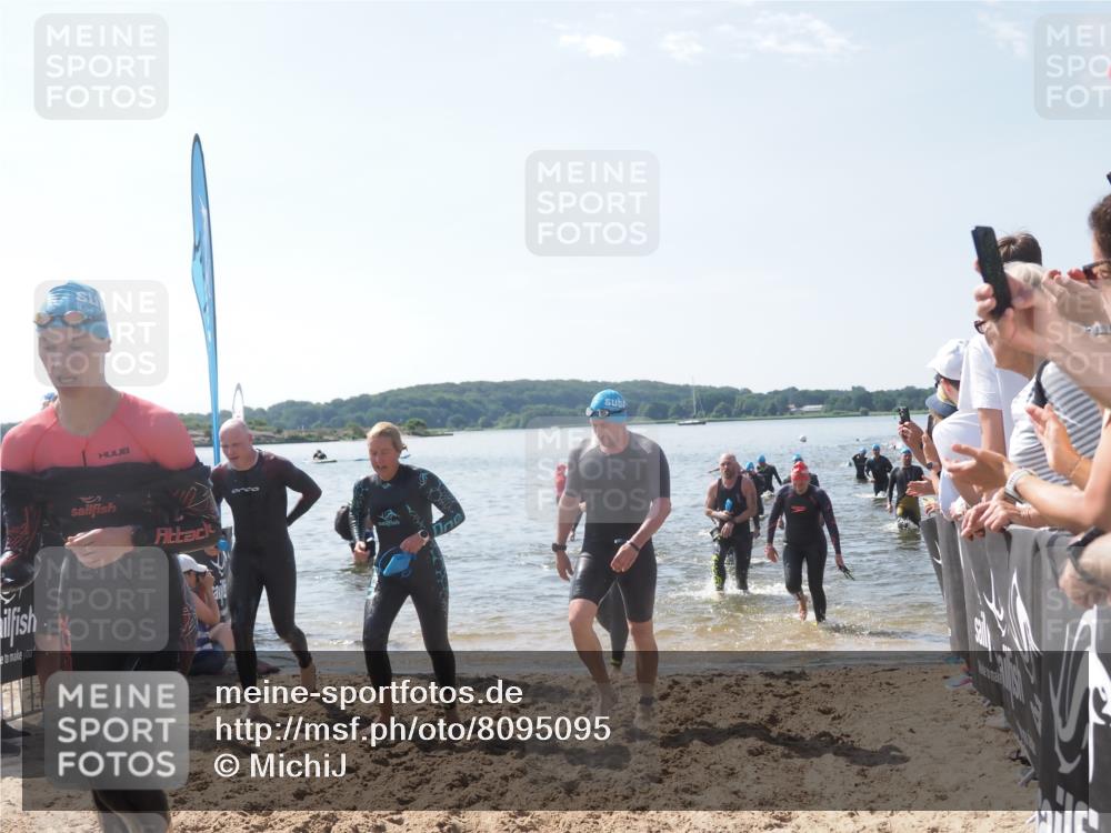 22.06.2025 - Viking Triathlon MichiJ http://msf.ph/oto/8095095 22.06.2025 10:40:43 Schwimmen 44, 59, 235, 239, 266, 275, 325, 361, 397, 462, 514, 530, 556, 644, 655, 657 meine-sportfotos.de