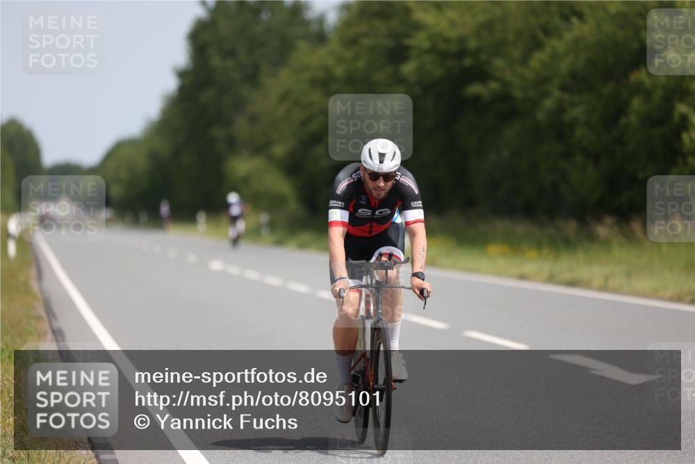 22.06.2025 - Viking Triathlon Yannick Fuchs http://msf.ph/oto/8095101 22.06.2025 11:57:25 Radfahren 1, 71, 330, 455 meine-sportfotos.de