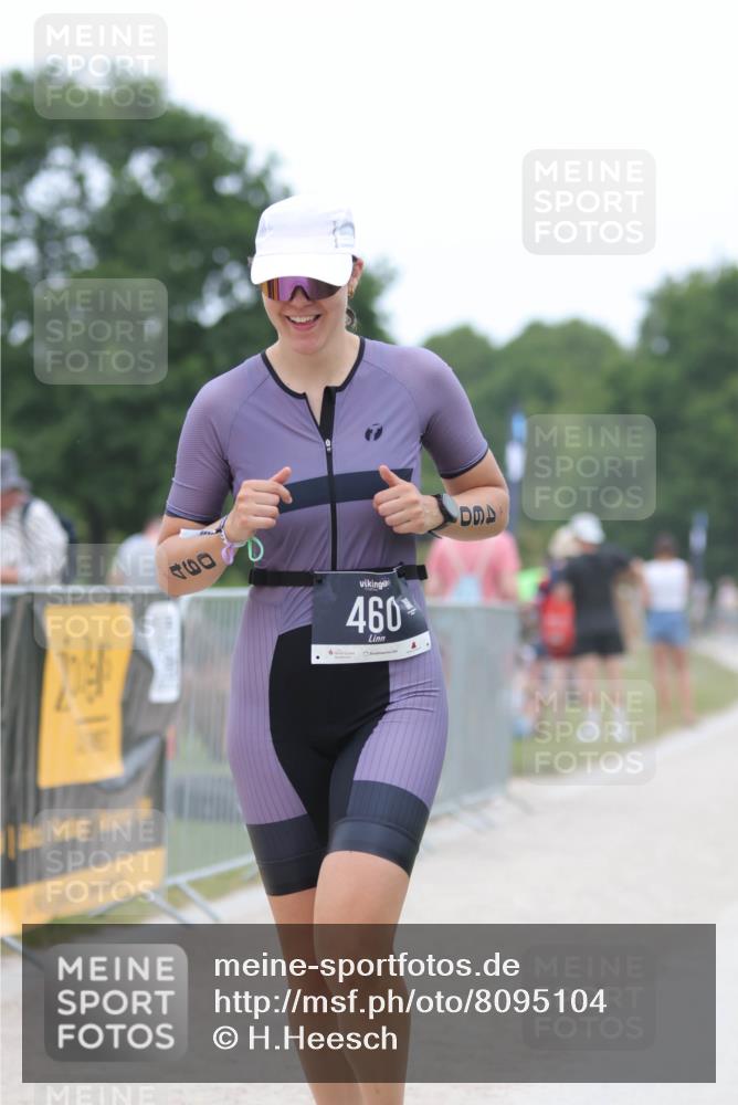 22.06.2025 - Viking Triathlon H.Heesch http://msf.ph/oto/8095104 22.06.2025 15:25:47 Laufen 460 meine-sportfotos.de
