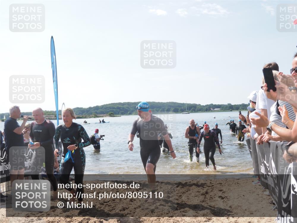 22.06.2025 - Viking Triathlon MichiJ http://msf.ph/oto/8095110 22.06.2025 10:40:43 Schwimmen 44, 59, 235, 239, 266, 275, 325, 361, 397, 462, 514, 530, 556, 644, 655, 657 meine-sportfotos.de