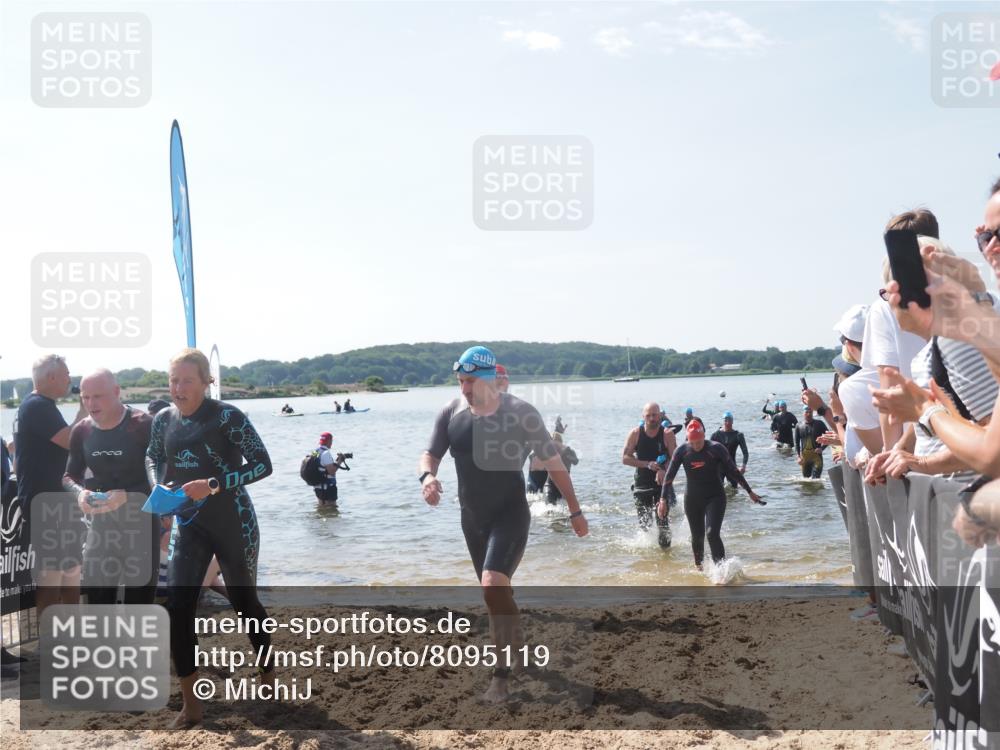 22.06.2025 - Viking Triathlon MichiJ http://msf.ph/oto/8095119 22.06.2025 10:40:44 Schwimmen 59, 235, 239, 266, 275, 325, 361, 397, 462, 514, 530, 556, 644, 655, 657 meine-sportfotos.de